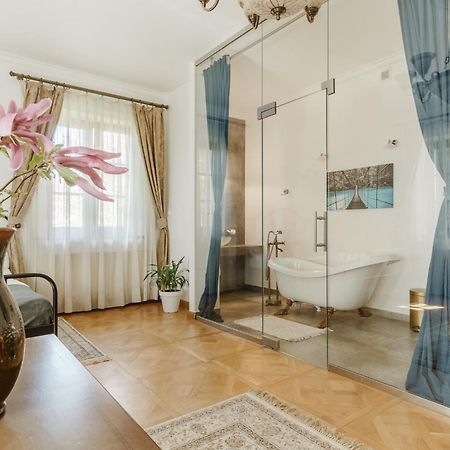 Apartamenty W Dworku Cheval Краков Экстерьер фото