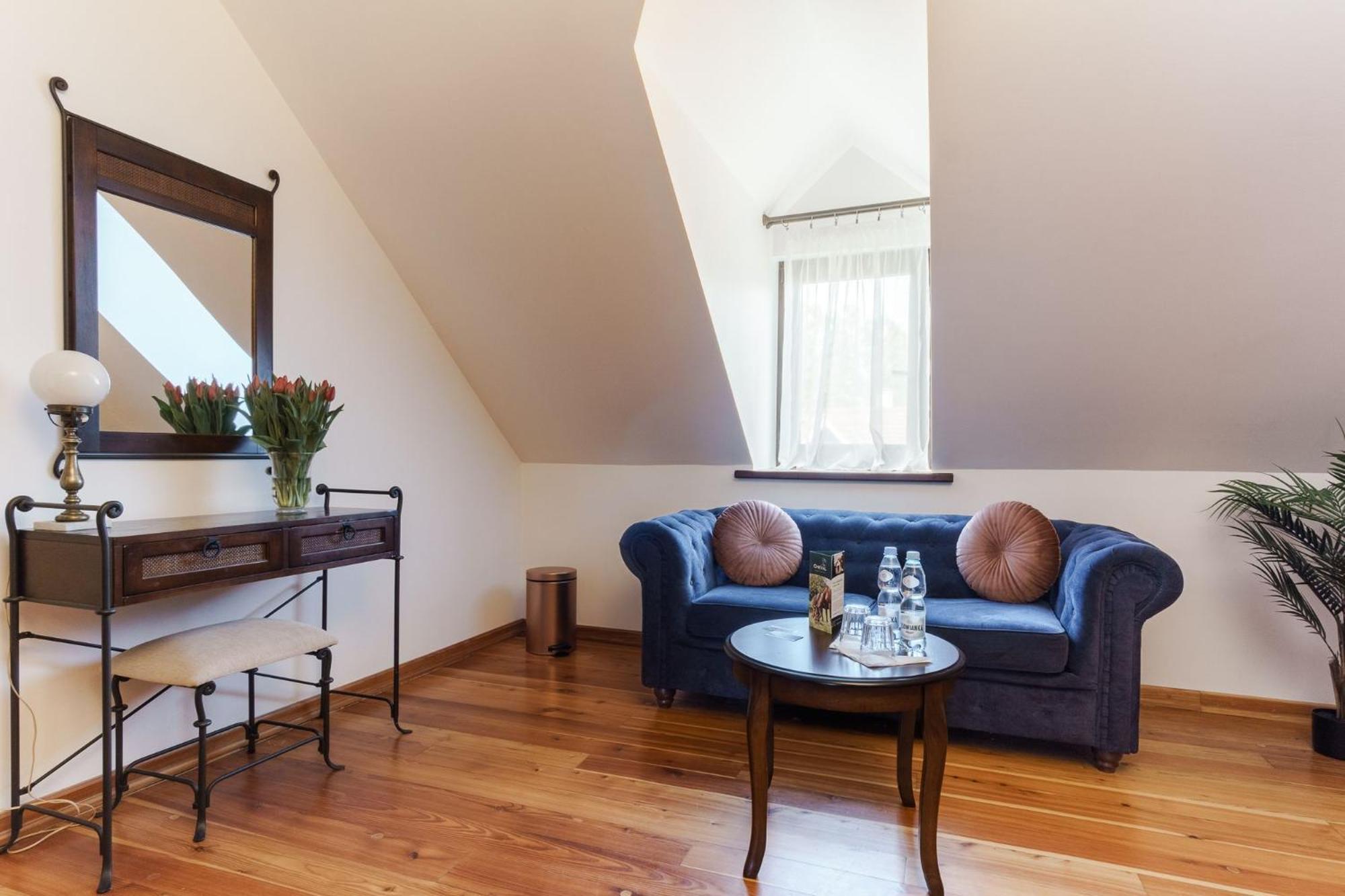 Apartamenty W Dworku Cheval Краков Экстерьер фото