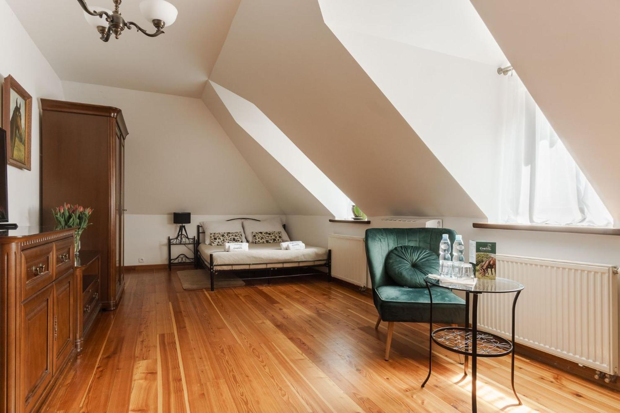 Apartamenty W Dworku Cheval Краков Экстерьер фото