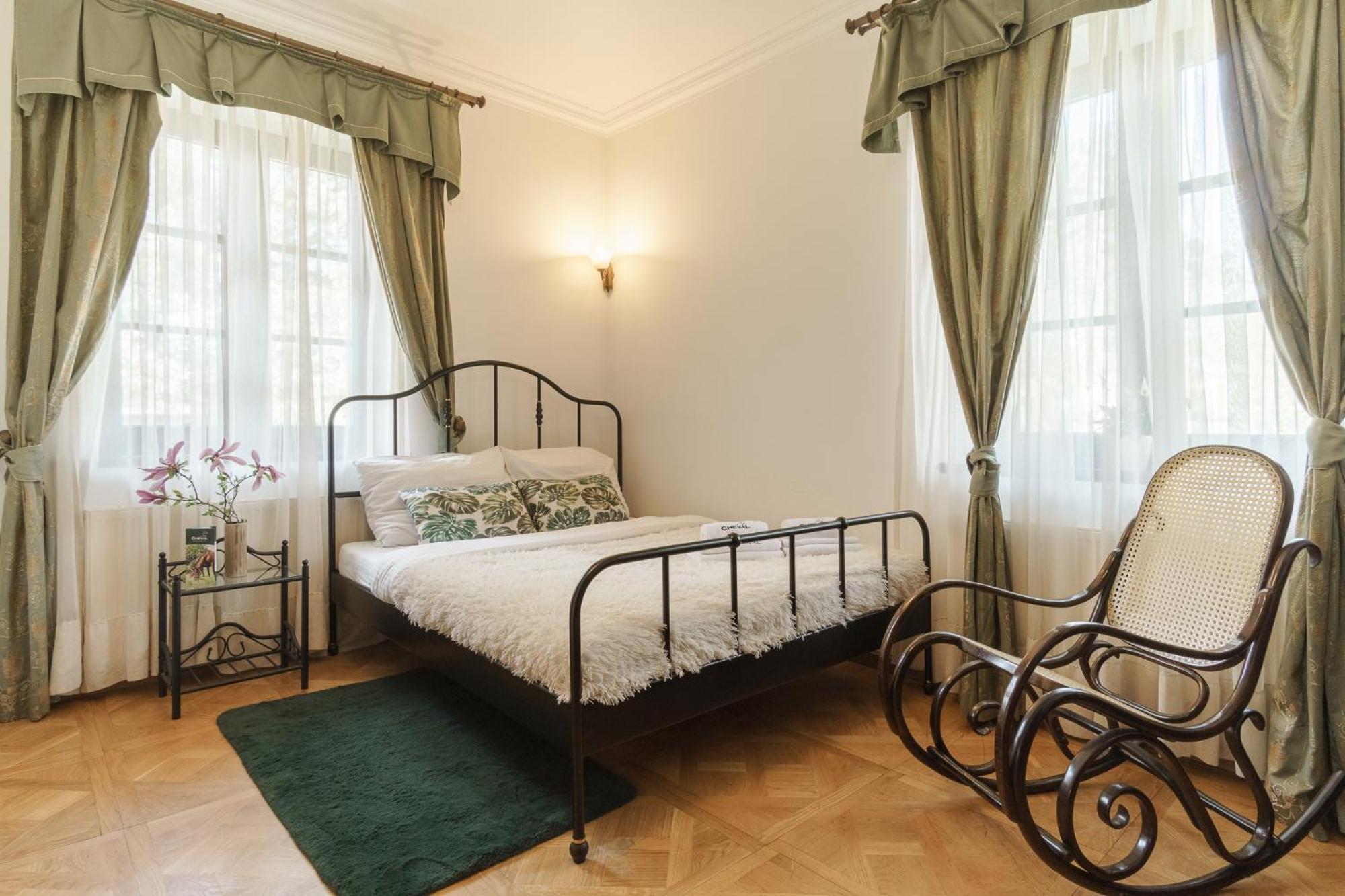 Apartamenty W Dworku Cheval Краков Экстерьер фото