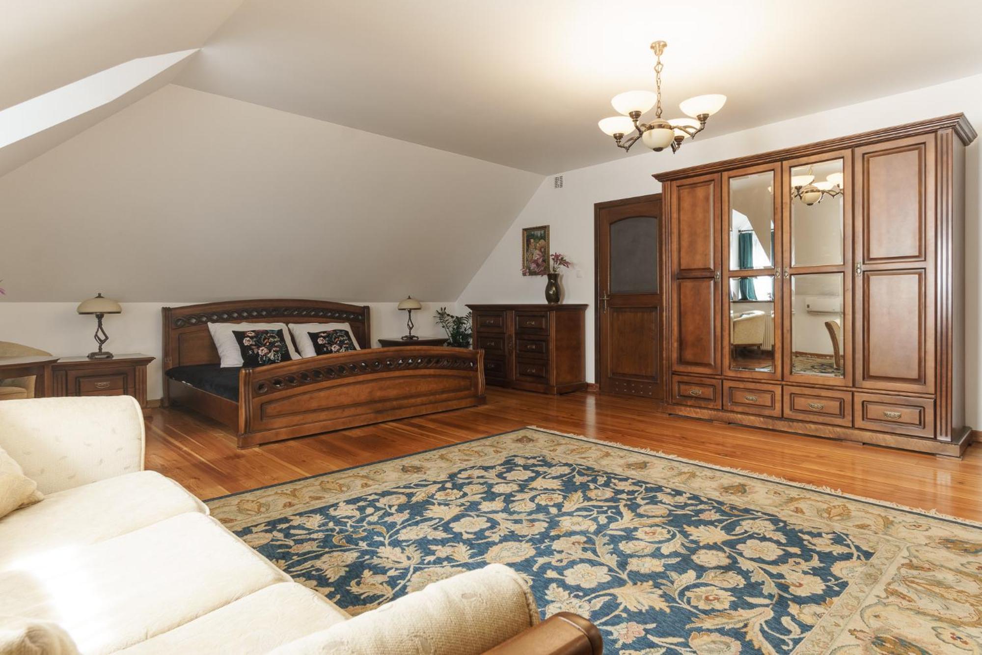 Apartamenty W Dworku Cheval Краков Экстерьер фото